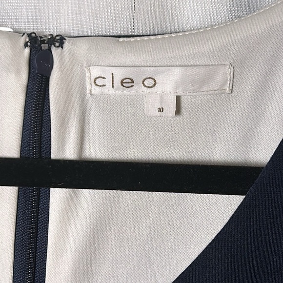 Cleo bandage dress sz  10,fitted,flattering,criss cross,colorblock,event,career - Picture 2 of 11